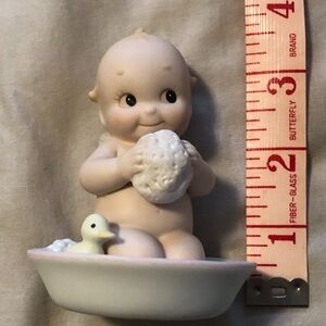 (Vintage-1991) Kewpie BABY WITH DUCK IN TUB #527947